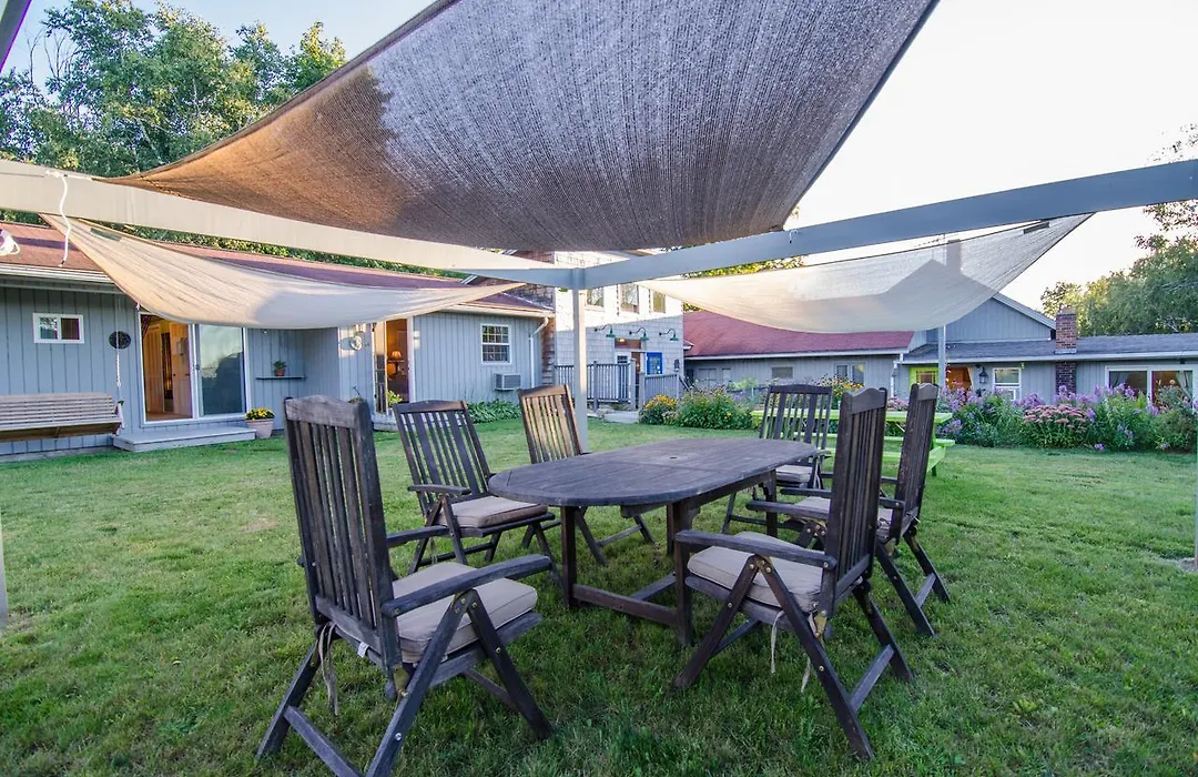 Inn At Charlotte B&B-1