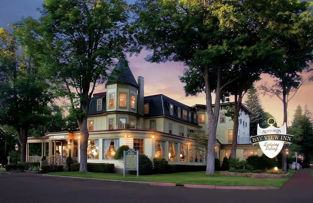 Stafford'S Bay View Inn-1