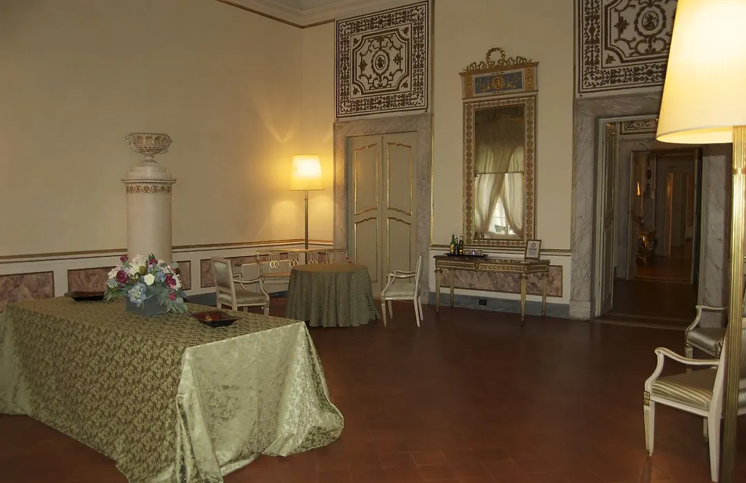 Palazzo Tucci Residenza d'epoca-1