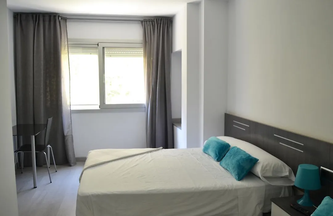 Bed&Breakfast 10 Girona-1