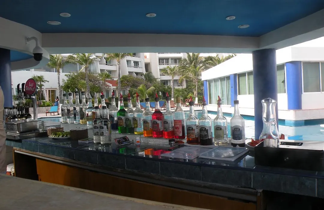 Cancun Beach Aparthotel By Solymar-1