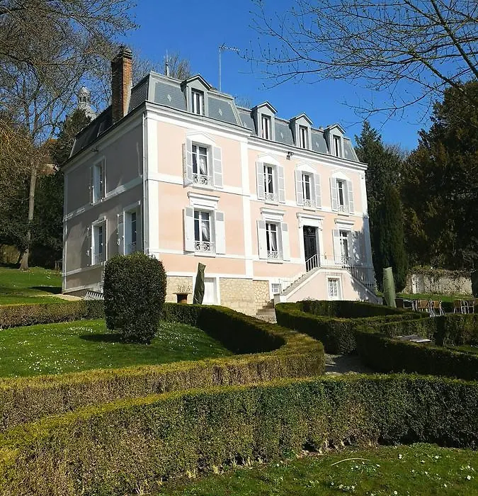 Maison Stella Cadente, Maison d'hôtes Artistique et Jardin à Provins-1