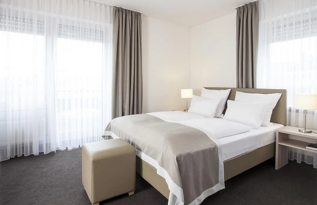 Hotel Senator Muenchen-1