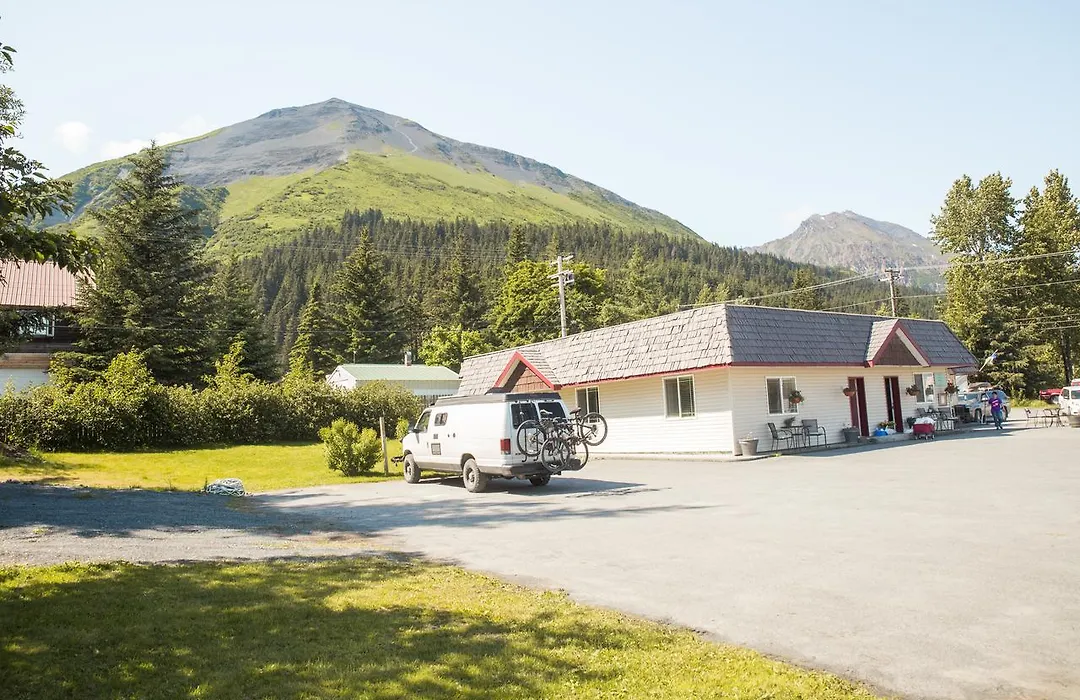 Trailhead Lodging-1