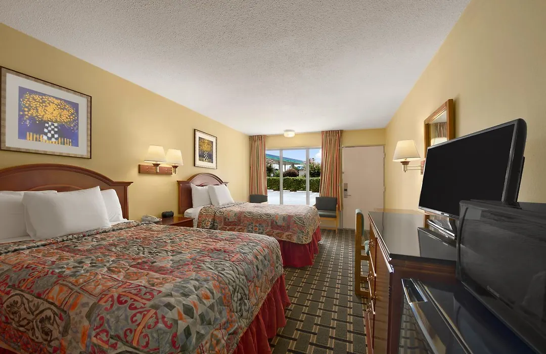Rose Garden Inn & Suites Thomasville-1