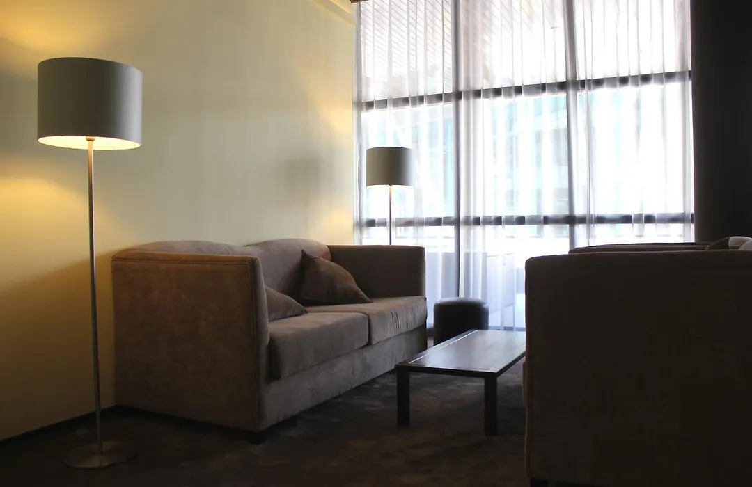 Hotel M-1