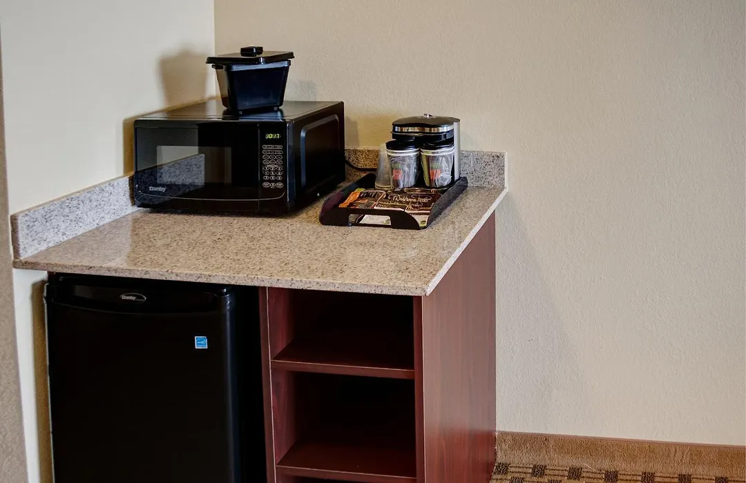Cobblestone Hotel And Suites - Jefferson-1