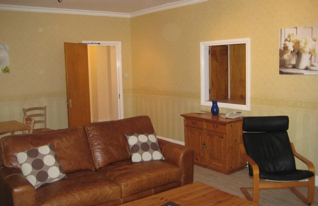 Canterbury Hotel Cottages And Apartment'S-1