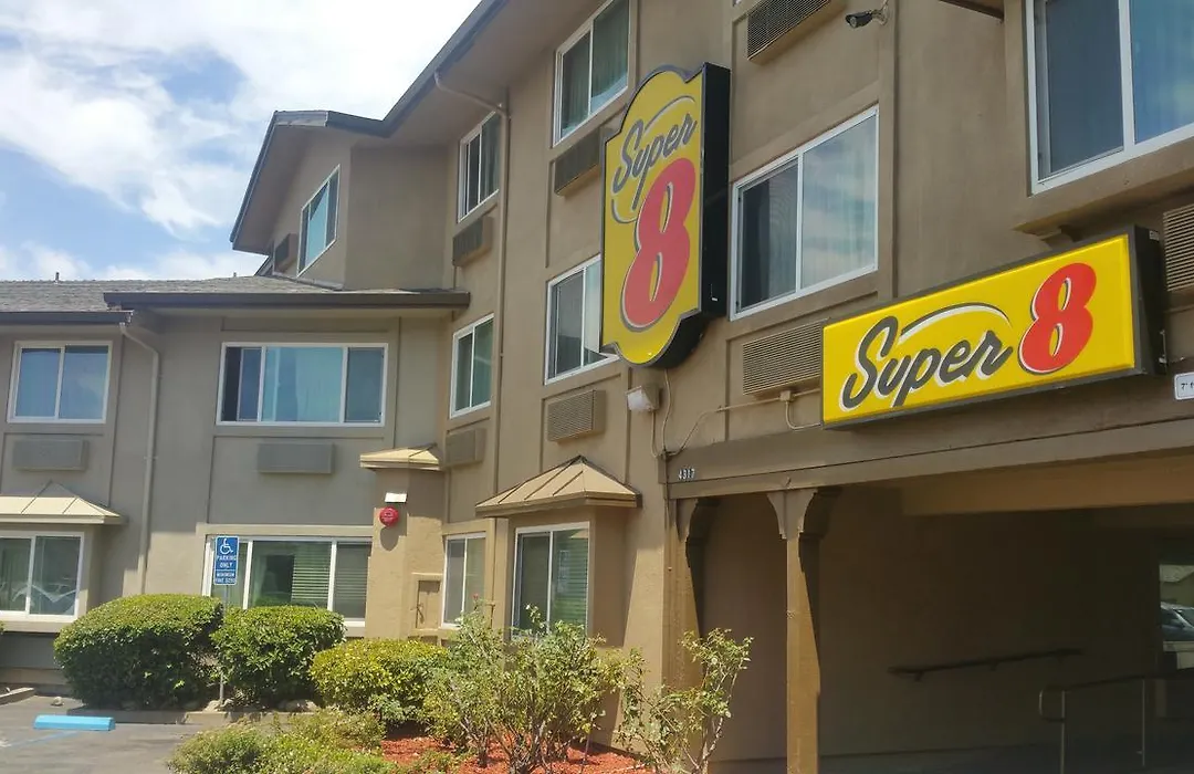 Super 8 By Wyndham Sacramento-1