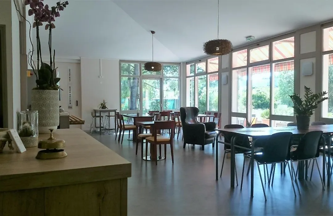 HALT HOTEL - Choisissez l'Hôtellerie Indépendante-1