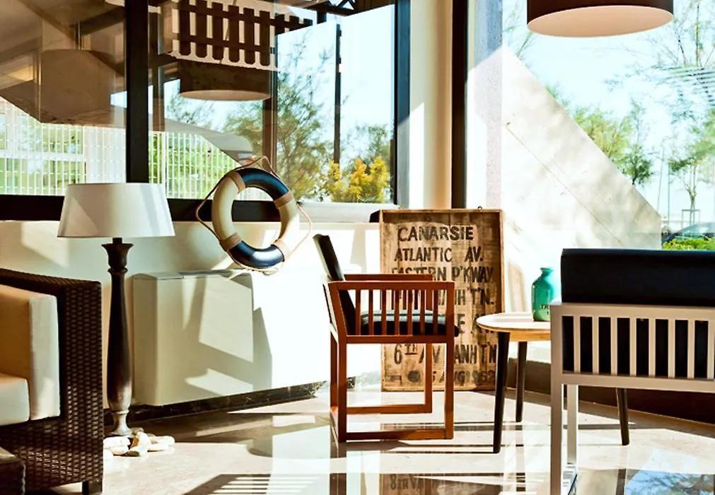 Hotel Ambassador-1