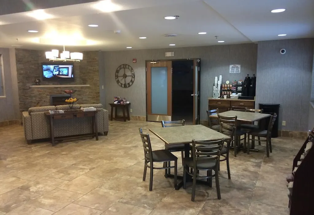 Baymont By Wyndham Minot-1