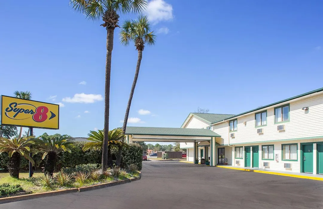 Super 8 By Wyndham Panama City-1