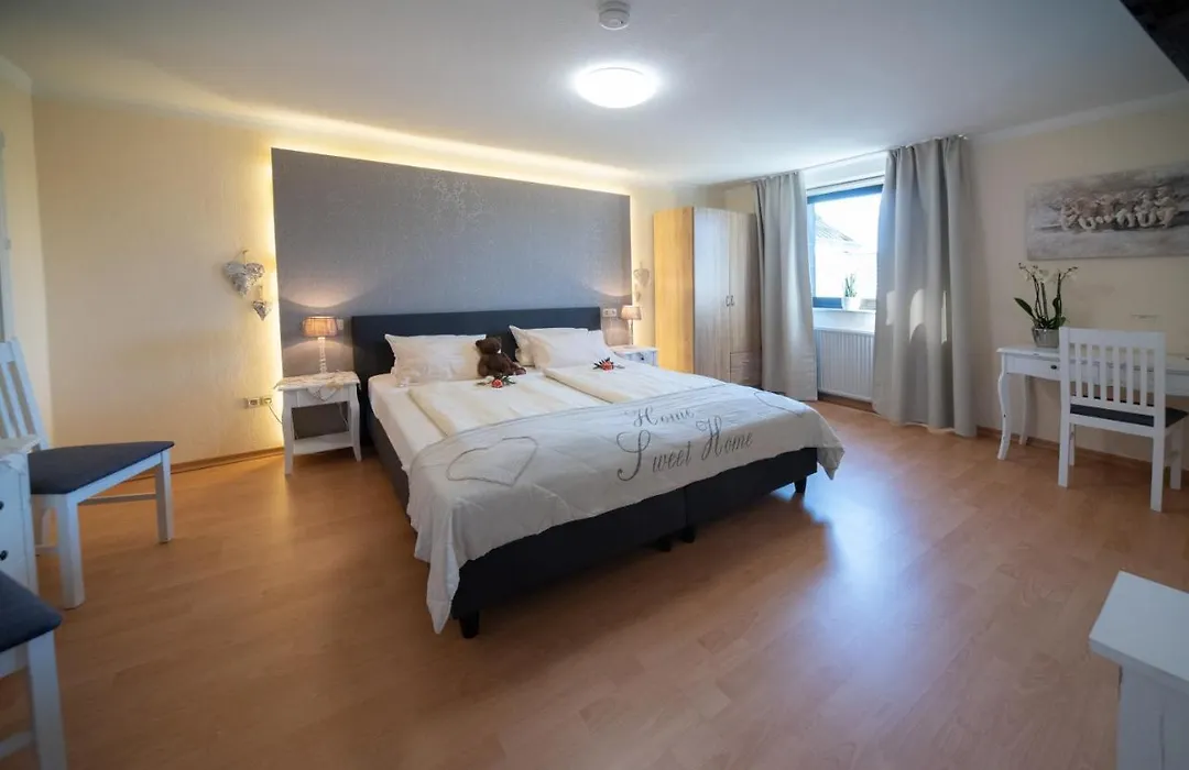 Hotel Garni Zum Grünen Baum-1