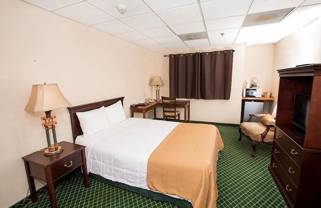 Village Inn & Suites Marysville-1
