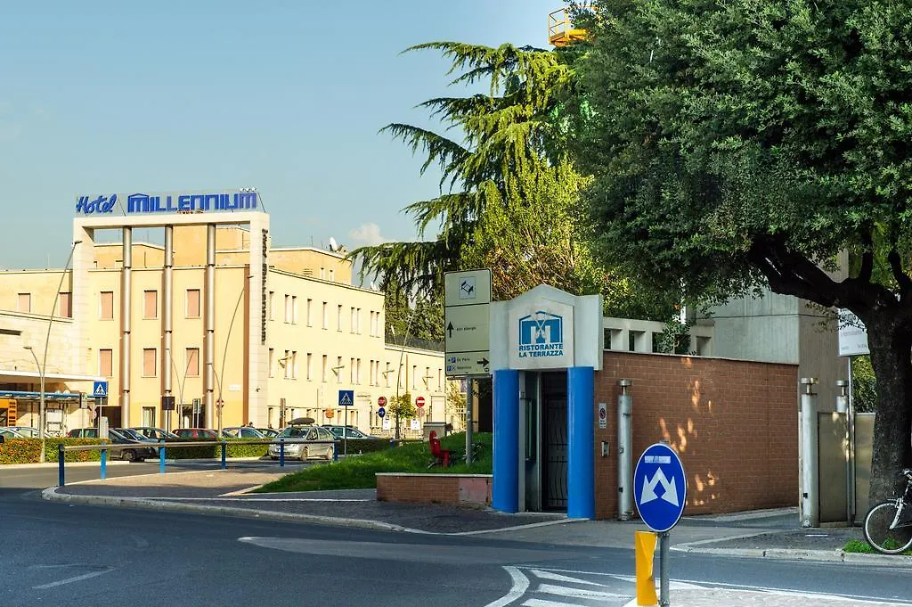Hotel Millennium Palace-1