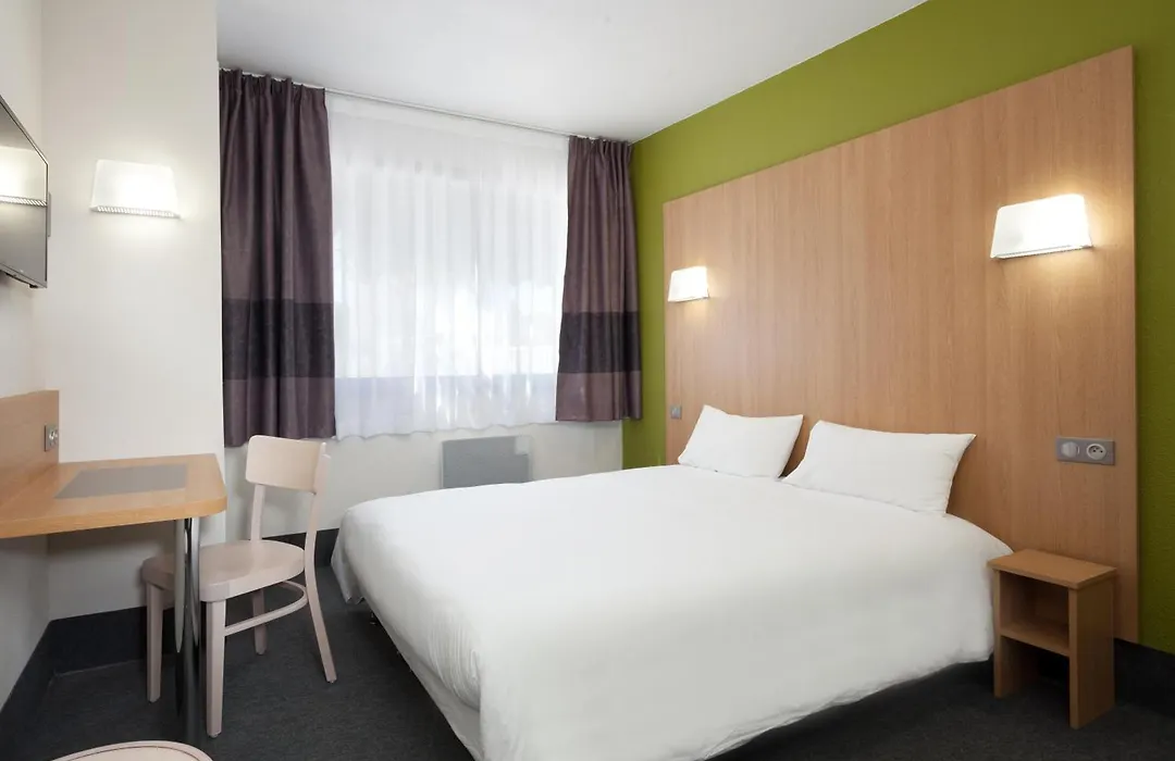 B&B HOTEL Nîmes Ville Active, parking sécurisé gratuit-1