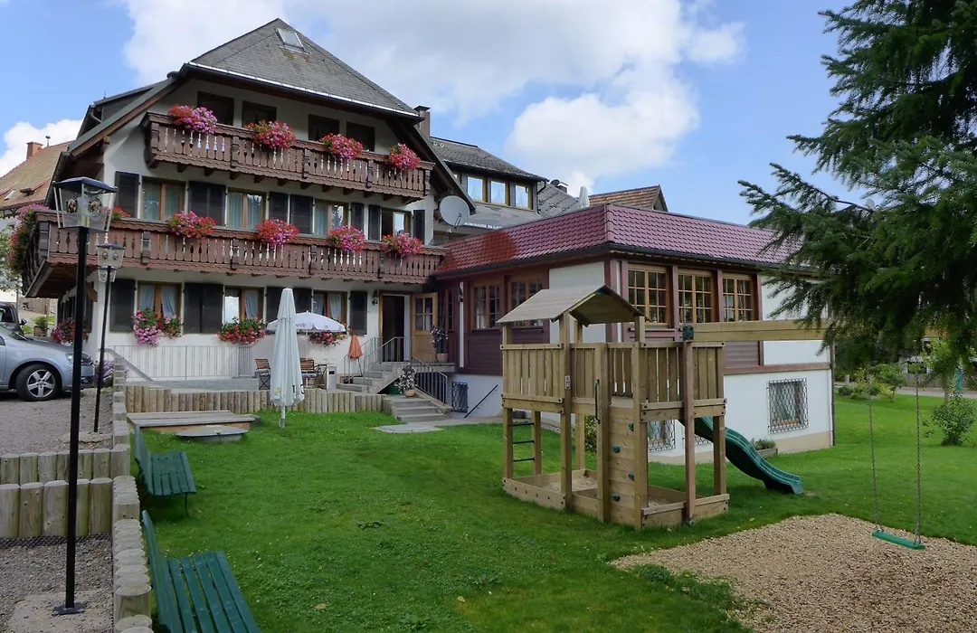 Landhotel Und Apartments Sonneck-1
