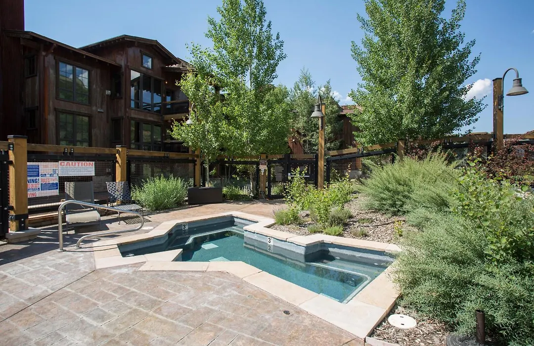 Silver Baron Lodge-1