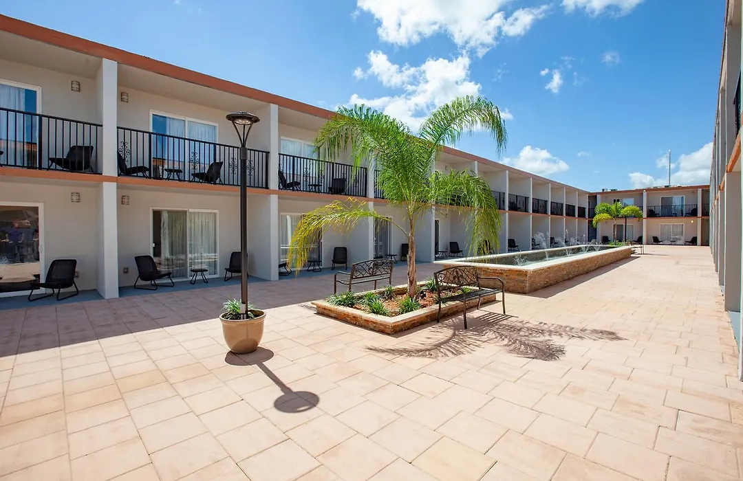 Hawthorn Suites By Wyndham Kissimmee Gateway-1