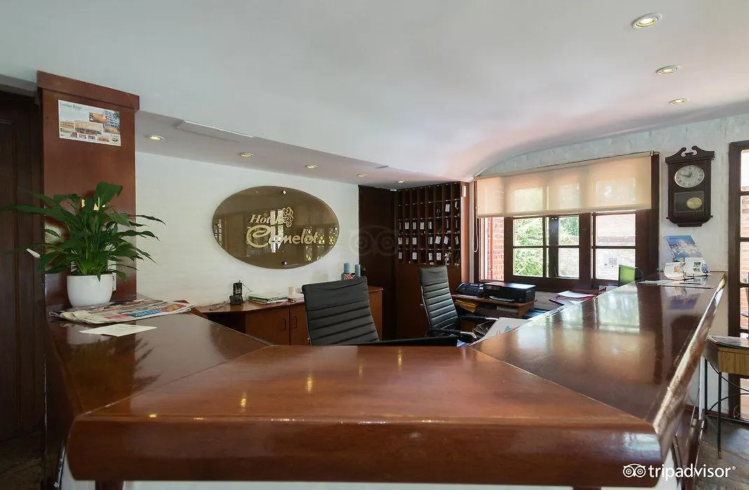 Hotel Camelot-1