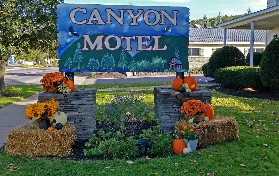 Canyon Motel-1