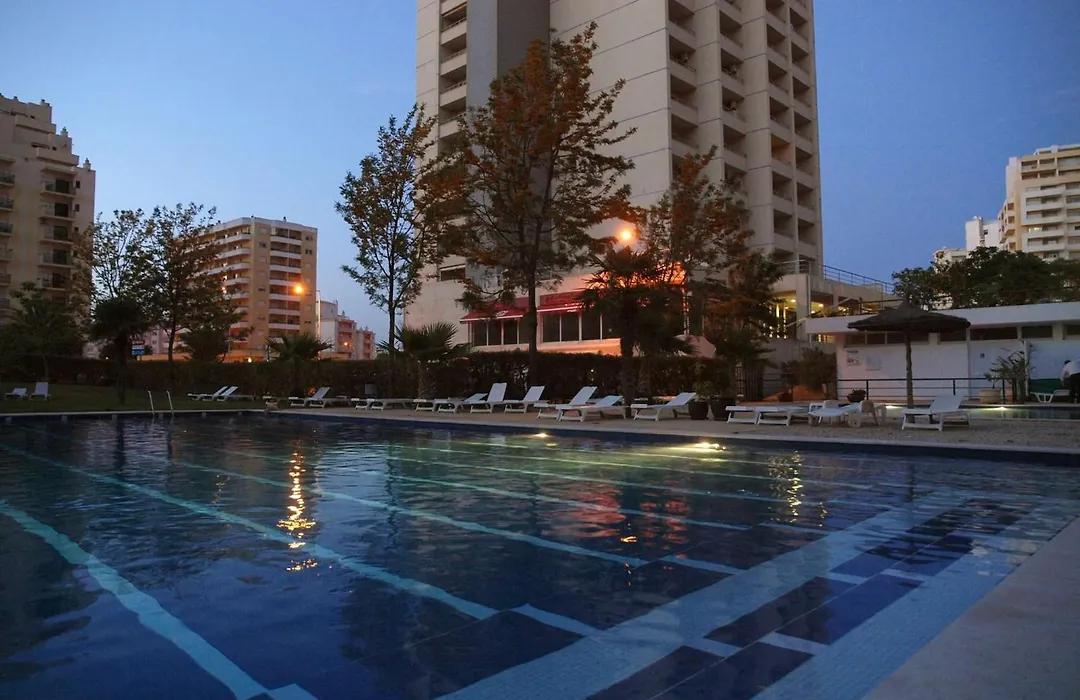 Apartamentos Jardins Da Rocha-1