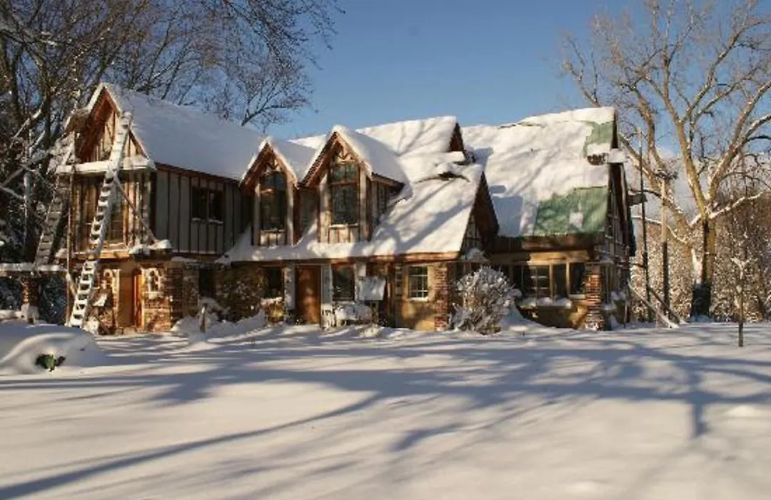 The Outing Lodge-1
