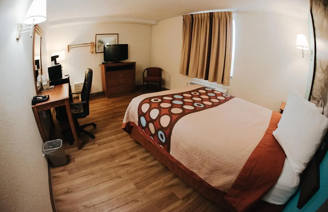 Super 8 By Wyndham Danbury-1