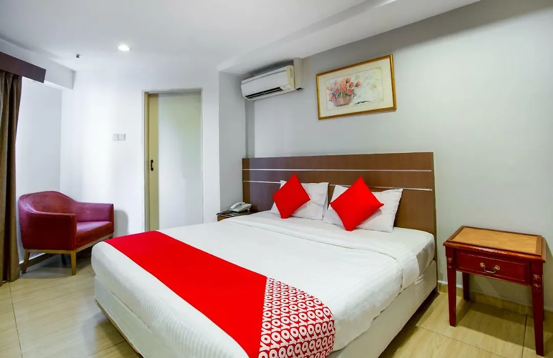 Oyo 106 Beach Hotel-1