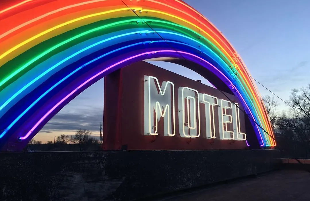 Rainbow Motel-1