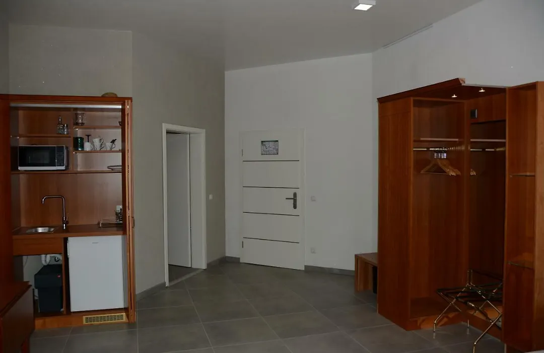 Alpina Home-1