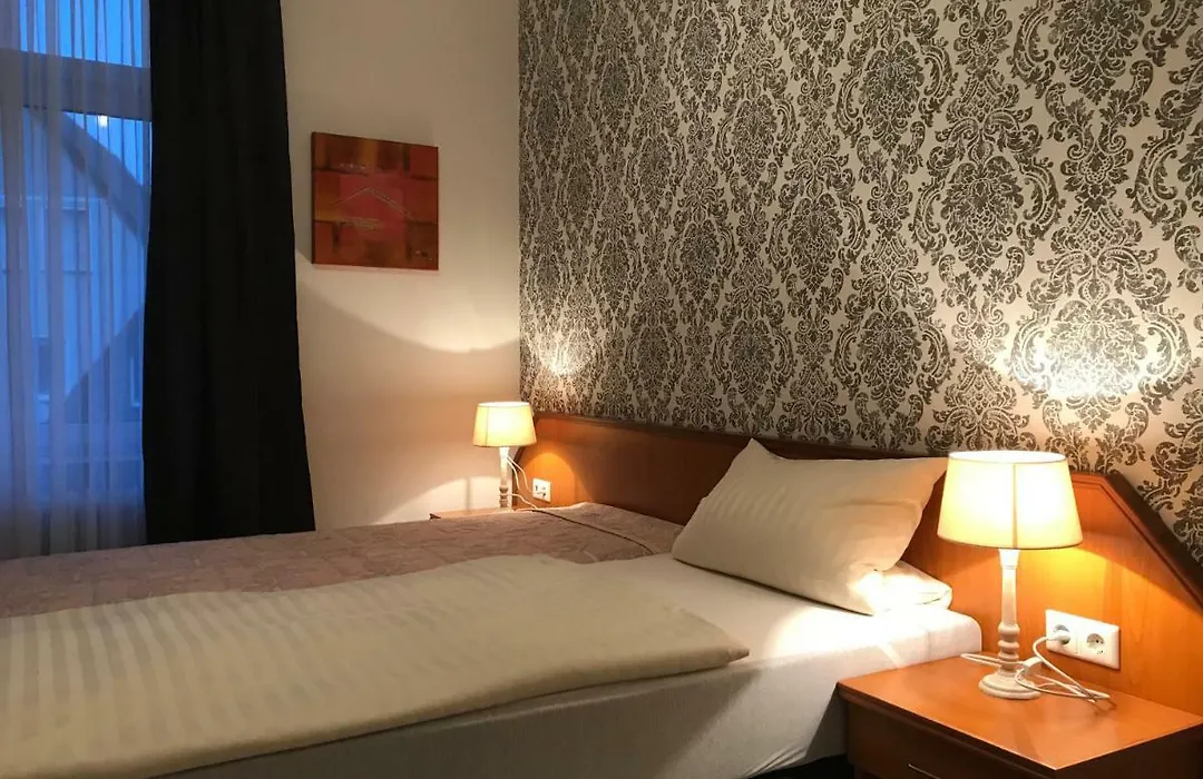 Hotel Diele-1