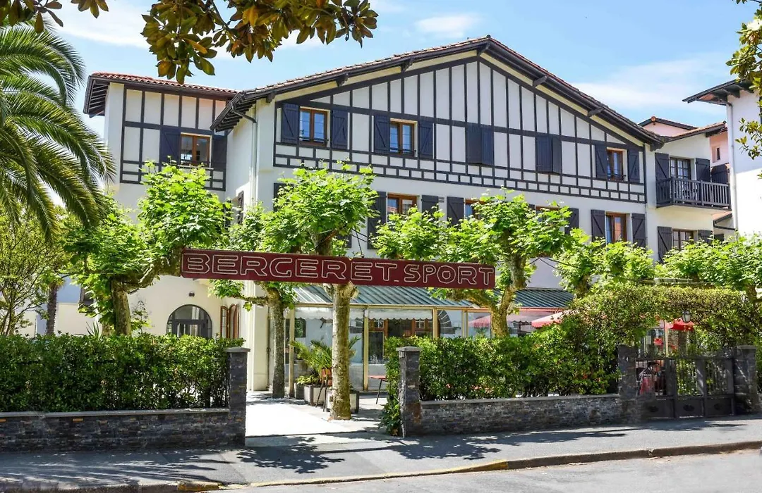 Logis Hotel & Restaurant Bergeret Sport-1