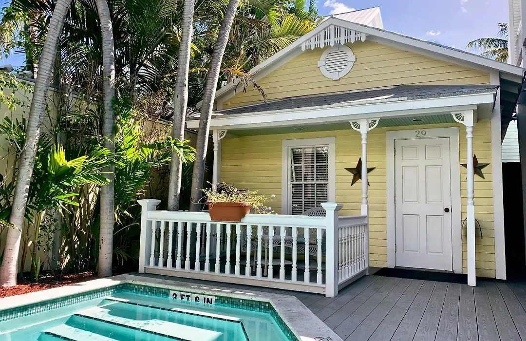 Avalon Bed And Breakfast (Adults Only)-1