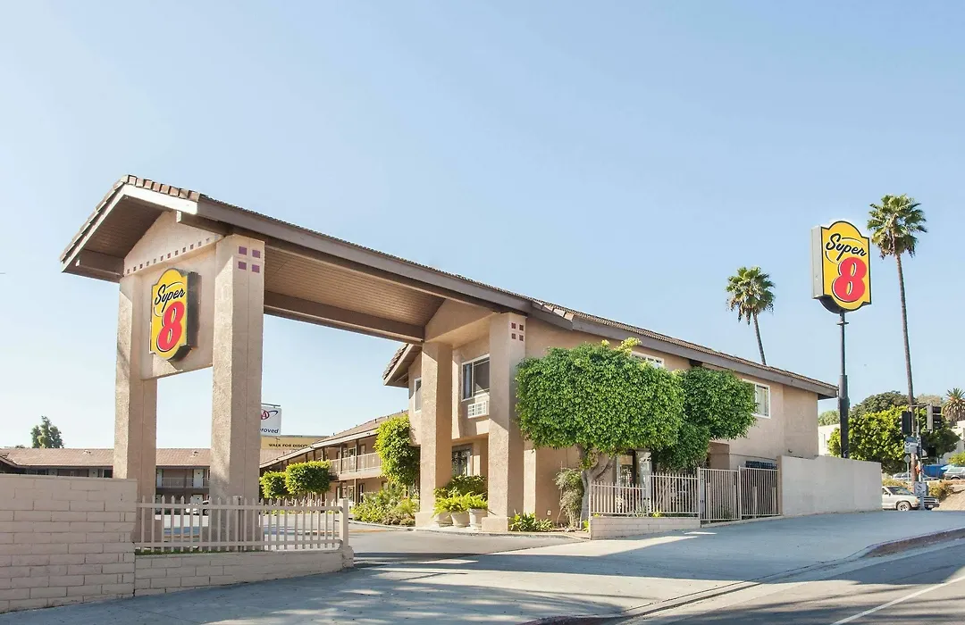 Super 8 by Wyndham Los Angeles/Alhambra-1