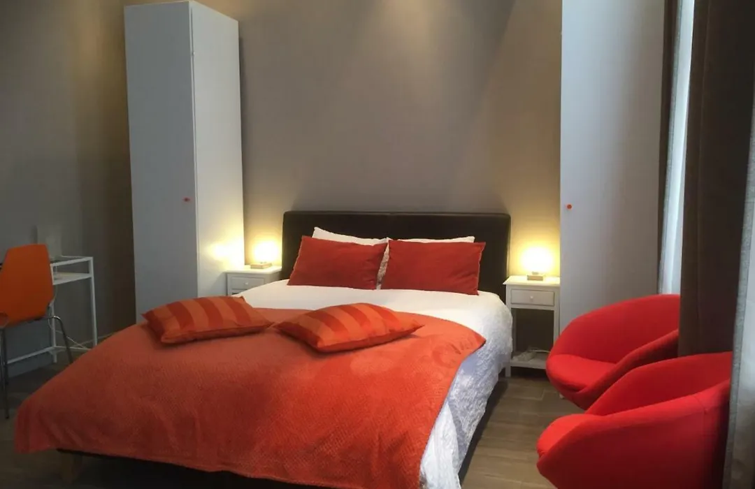 Suite 11-1