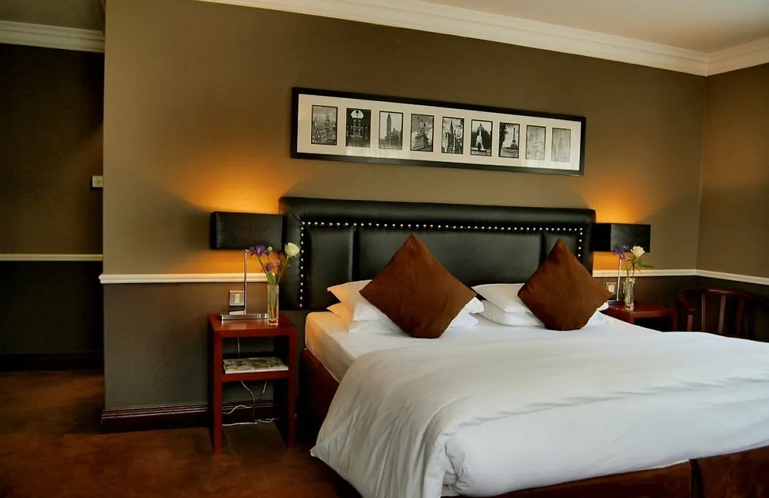 Paramount Hotel-1