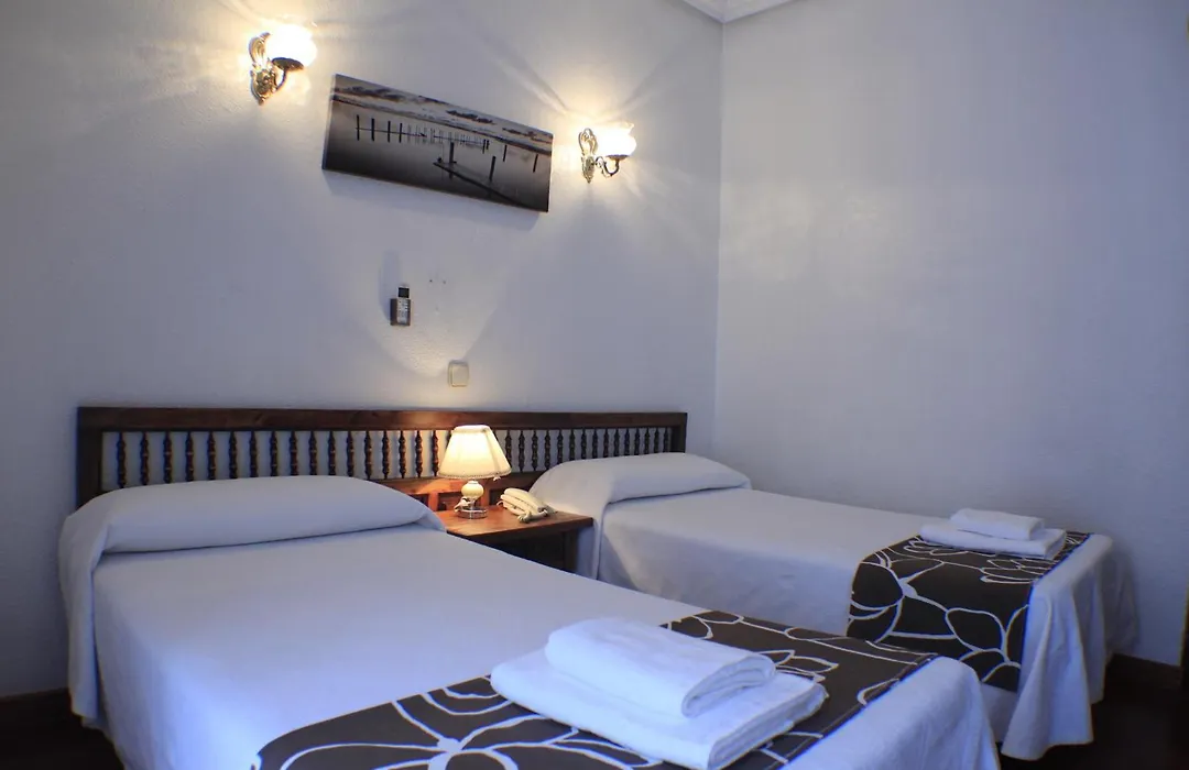 Hostal Esmeralda-1