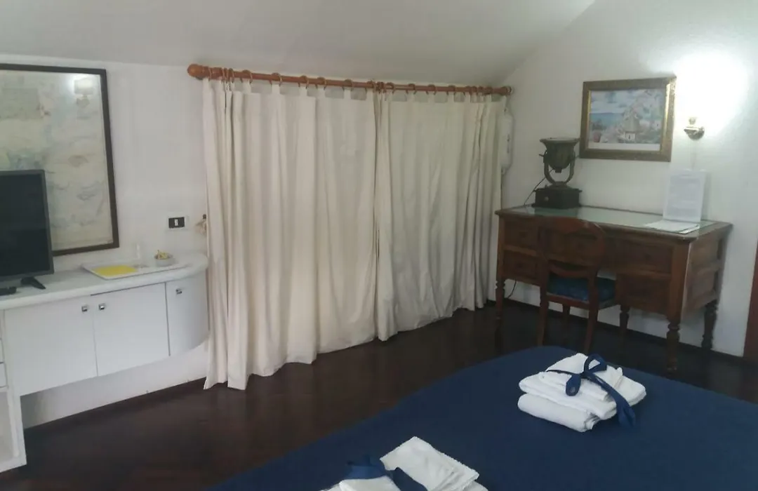 B&B Arechi-1