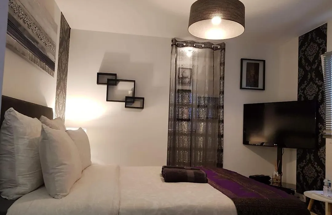 Chambre D'Hotes Ekmakara-1
