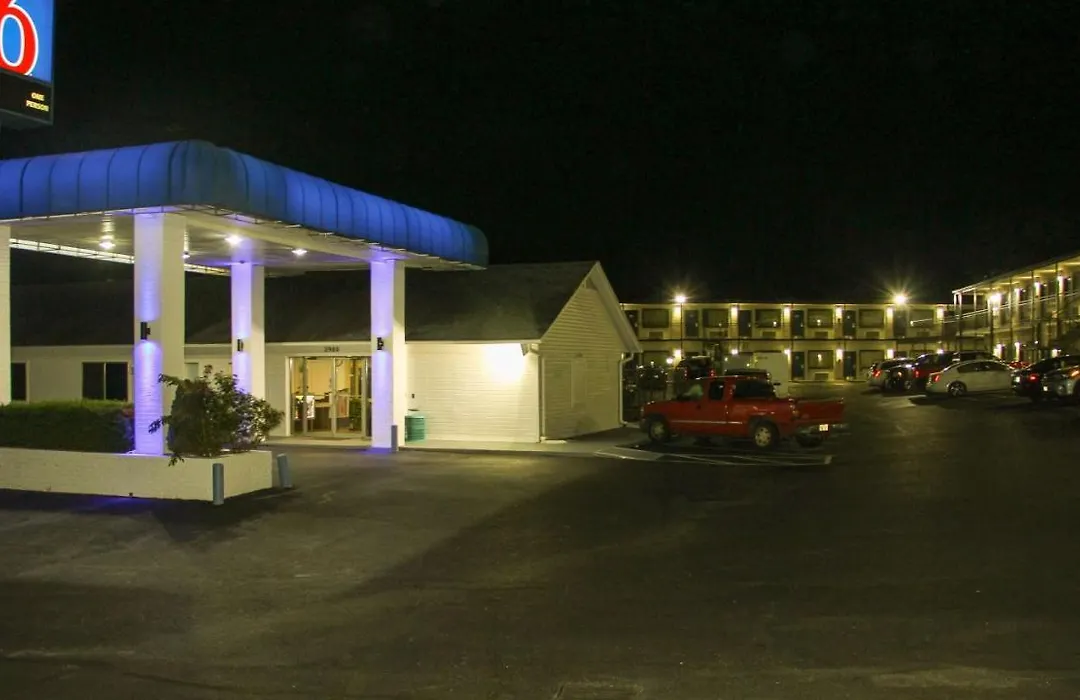 Motel 6-Fayetteville, Ar-1