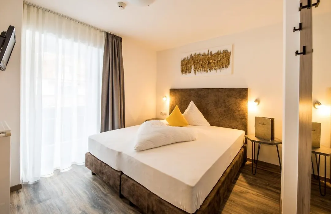 Hotel Alpenblick-1