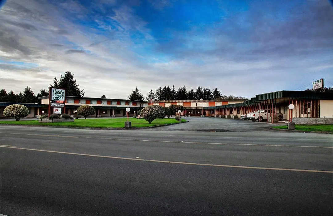Curly Redwood Lodge-1