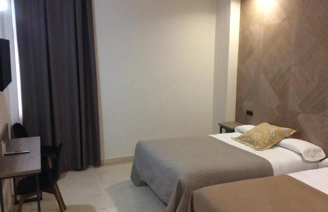 Hotel Ciudad de Fuenlabrada-1