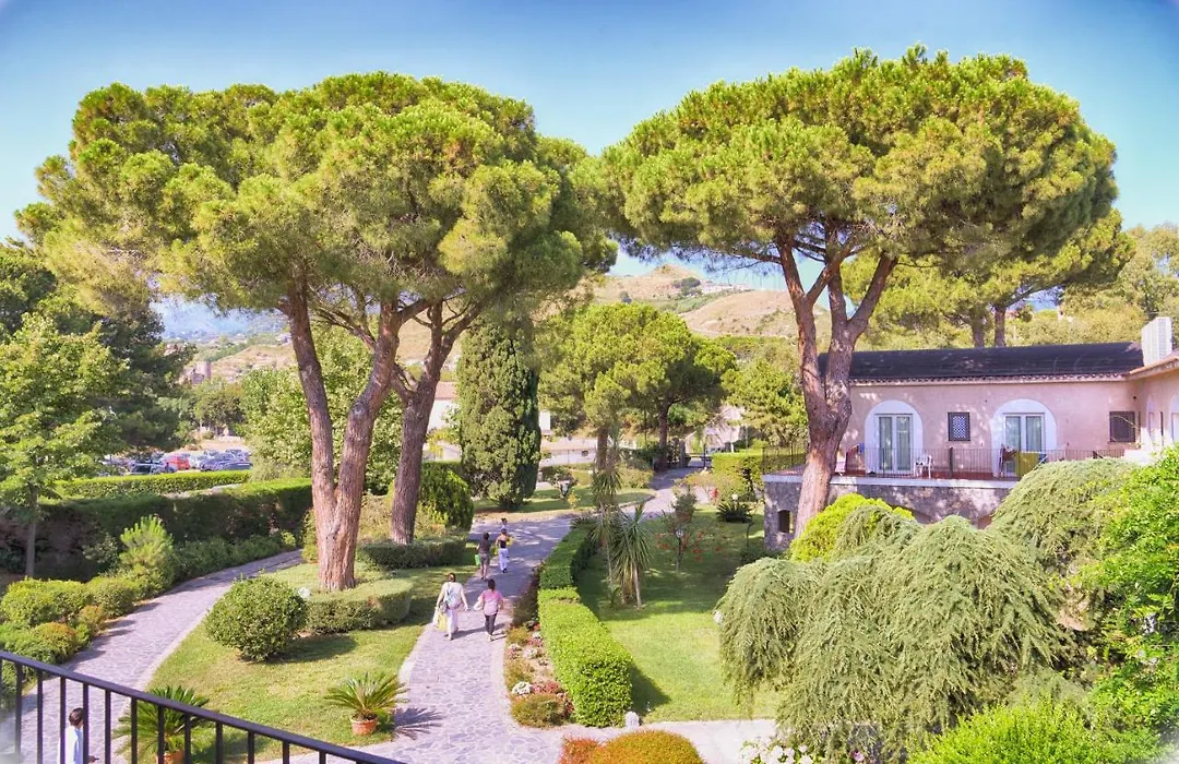 Hotel delle Stelle Beach Resort-1