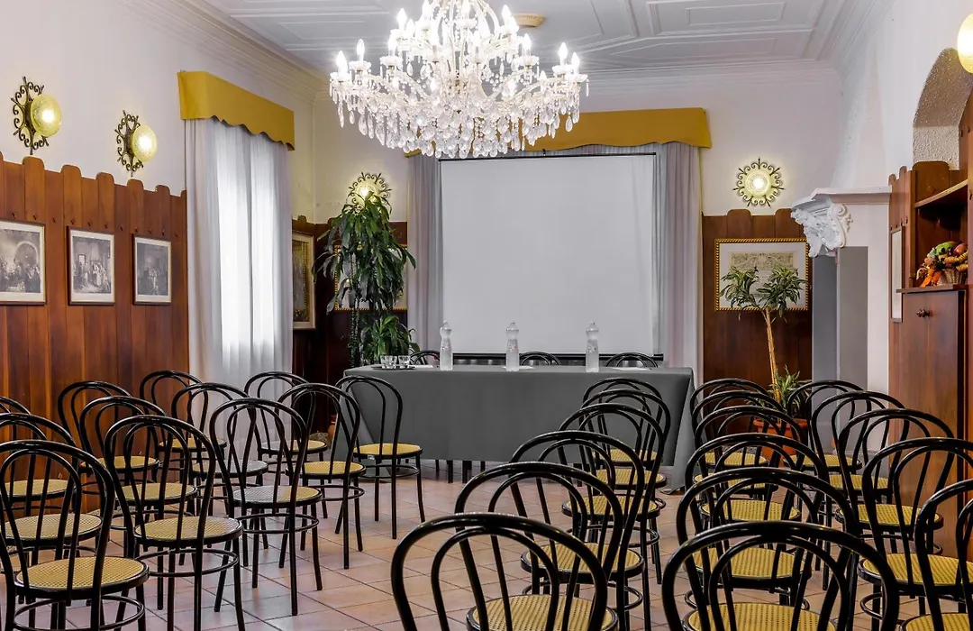 Hotel Don Abbondio-1