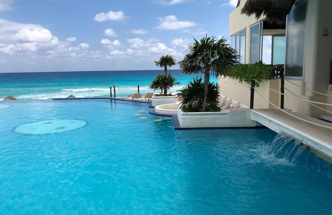 Cancun Beach Aparthotel Brisas-1