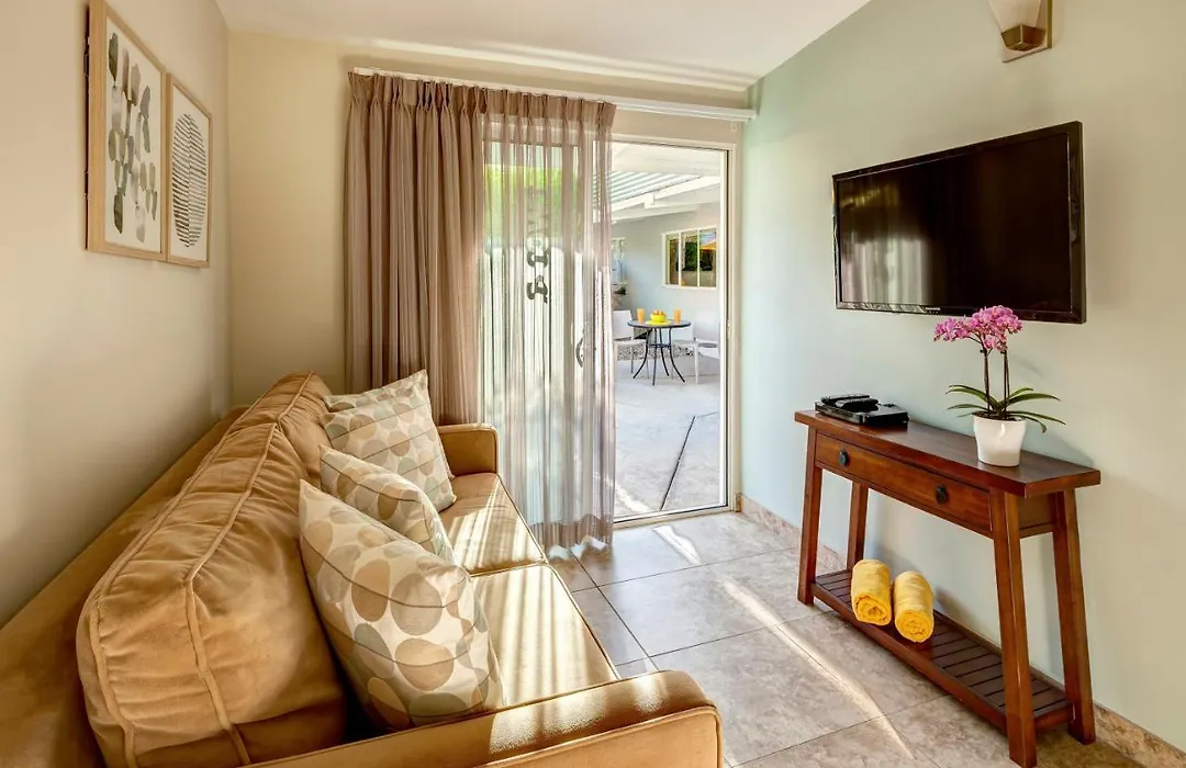Avance Hotel-1