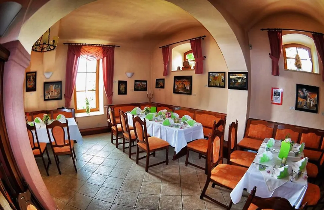 Hotel und Restaurant Rittergut Kreipitzsch-1